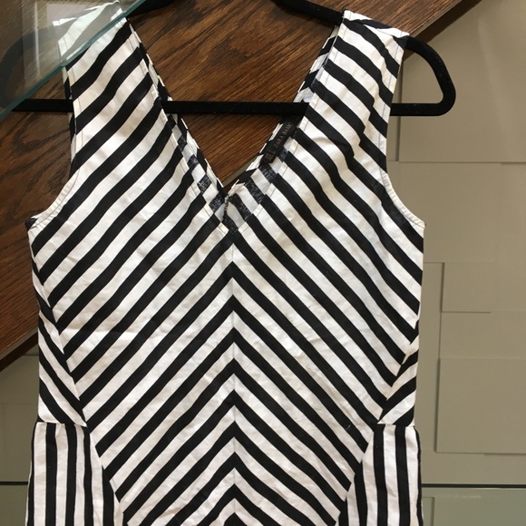 🍒 4/$30  Linen striped peplum shirt - Picture 3 of 4